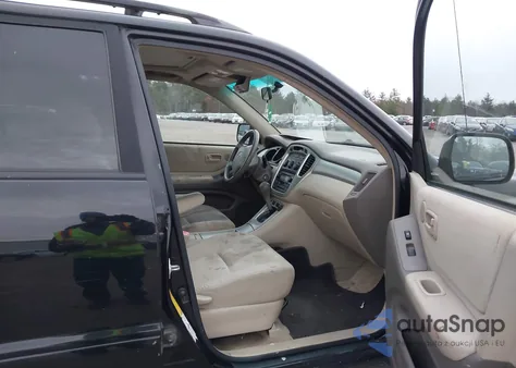 2004 Toyota Highlander V6 from USA, damaged, VIN JTEEP21A940051535